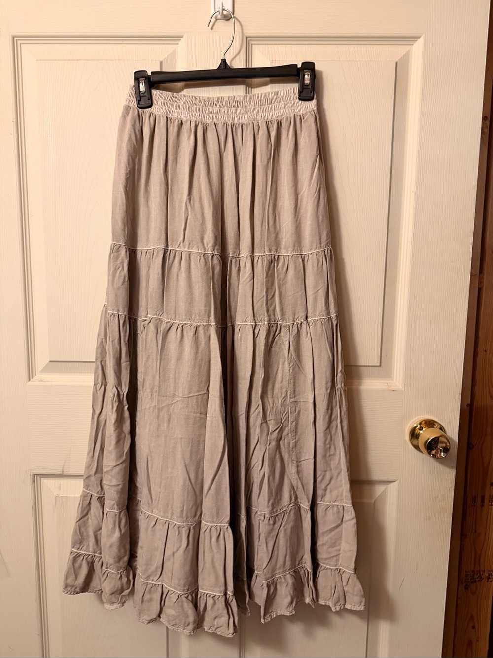 American Eagle Outfitters Light Grey Smocked Crop Top & Tiered Maxi Skirt Set - Picture 3 of 5